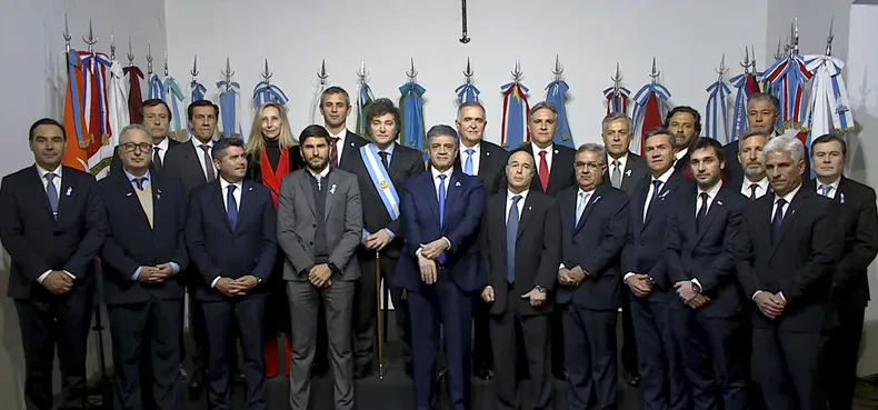 foto-familia-pacto-mayo