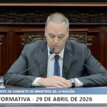 La Justicia le prohibió a Manuel Adorni salir del país sin autorización previa