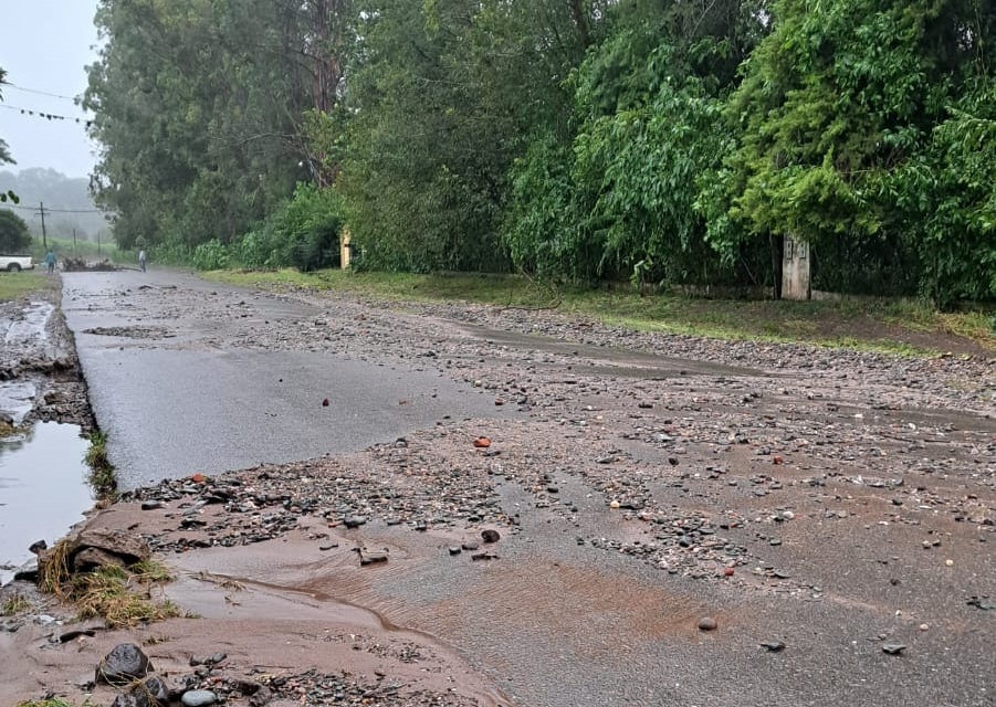 Defensa Civil monitorea daños y evacuaciones tras el fuerte temporal en Tucumán