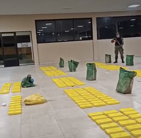 Gendarmería secuestró casi 470 kilos de cocaína en Río Seco: es el segundo mayor decomiso de la historia provincial