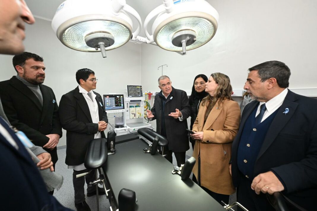 Jaldo inauguró una nueva sala de partos y un ala de quirófanos en el Hospital de Monteros